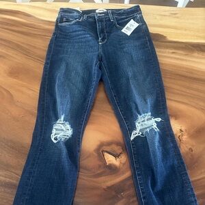 L’agence Brand New With Tags